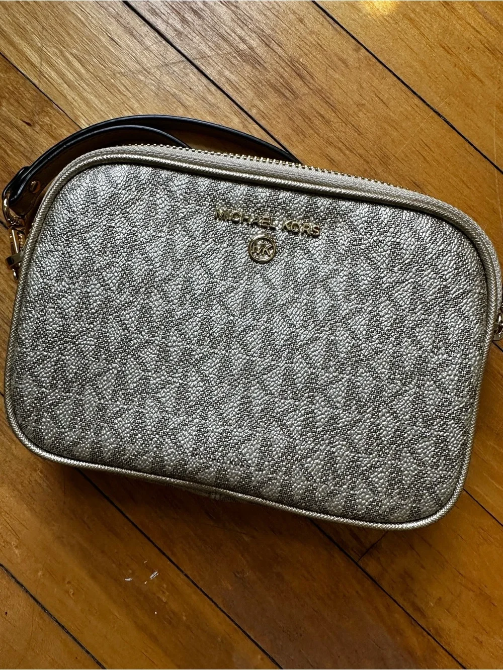 Michael Kors compact wristlet
